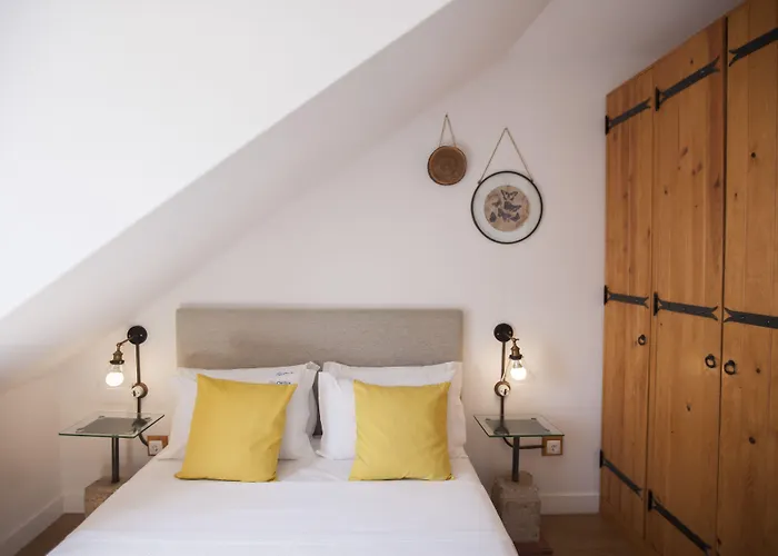 Otilia Apartamentos *