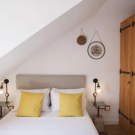 Otilia Apartamentos *